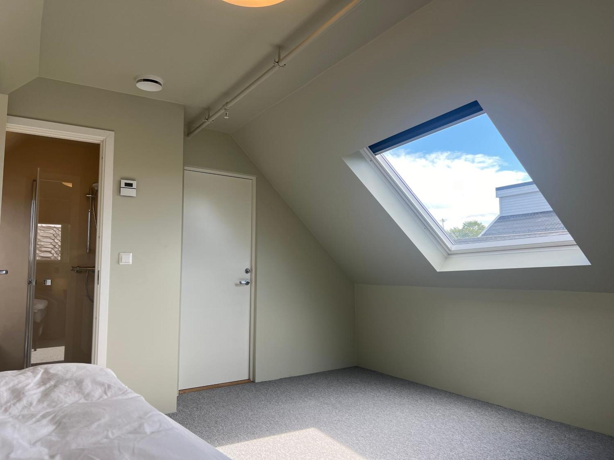 Central Guest House - Bedroom With En Suite Bathroom Stavanger Rum bild